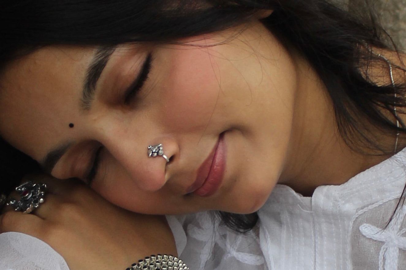 silver white stone nosepin